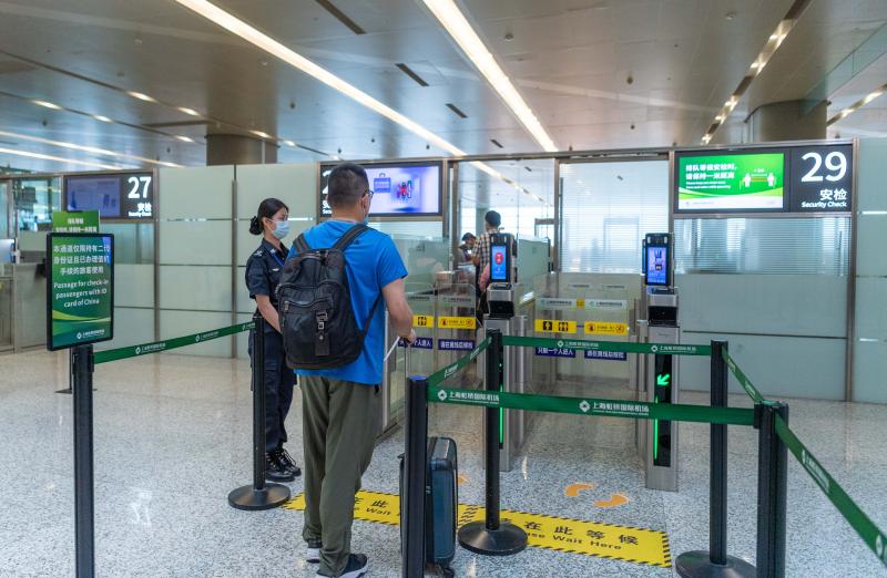 上海虹桥机场发布全国首个航站楼防疫标准,航班量恢复