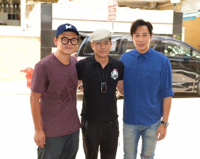 天王郭富城复工不惧高温暴晒，35℃下拍外景人气不减