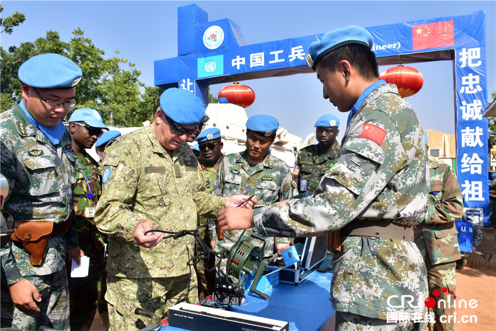 中国驻苏丹达尔富尔维和部队直面危险不辱使命