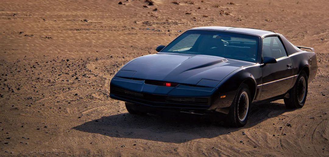 现实中的"基特,就是一辆 1982 款庞蒂亚克火鸟 trans am.