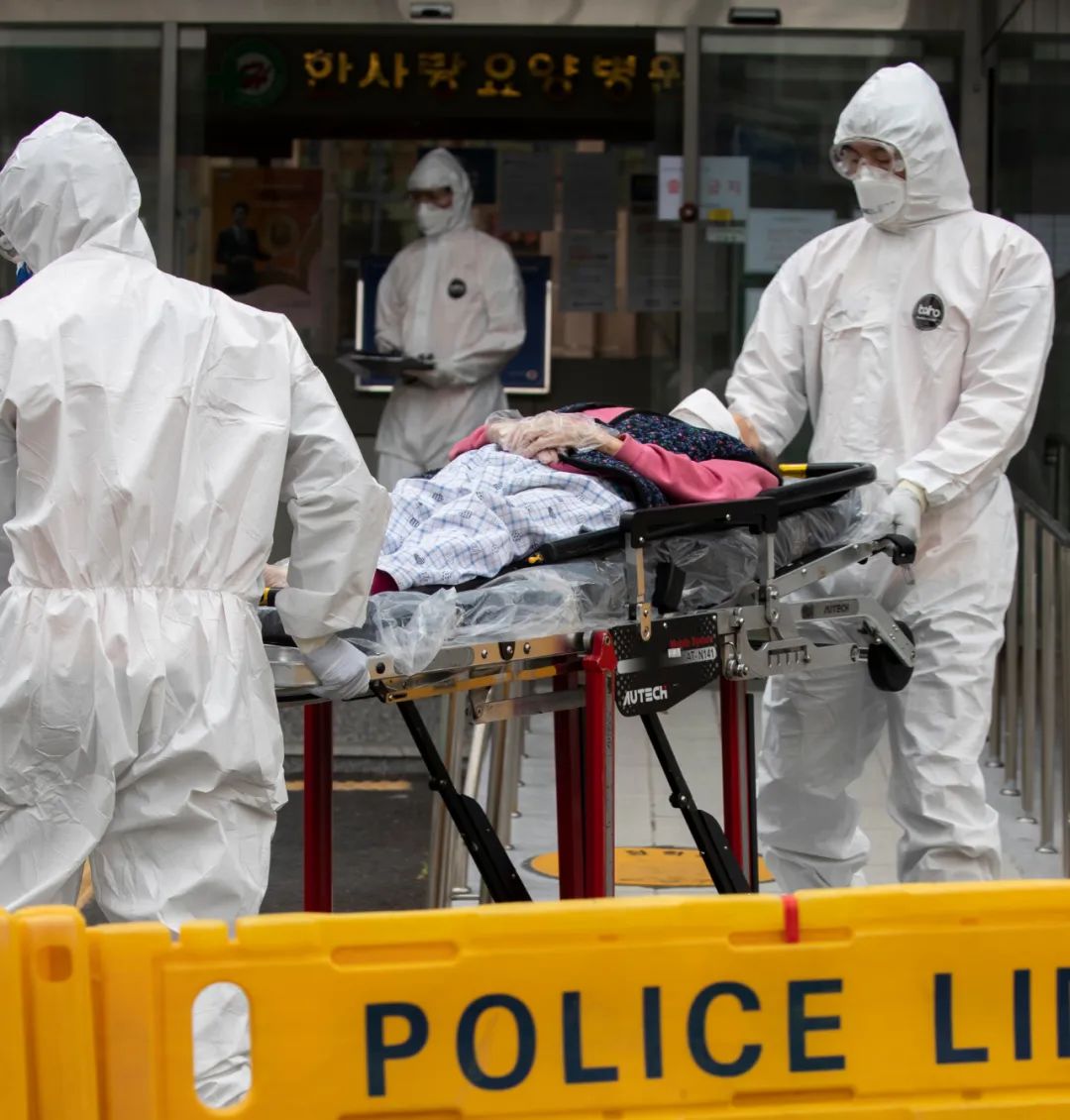 重灾区韩国,现在成了学习榜样