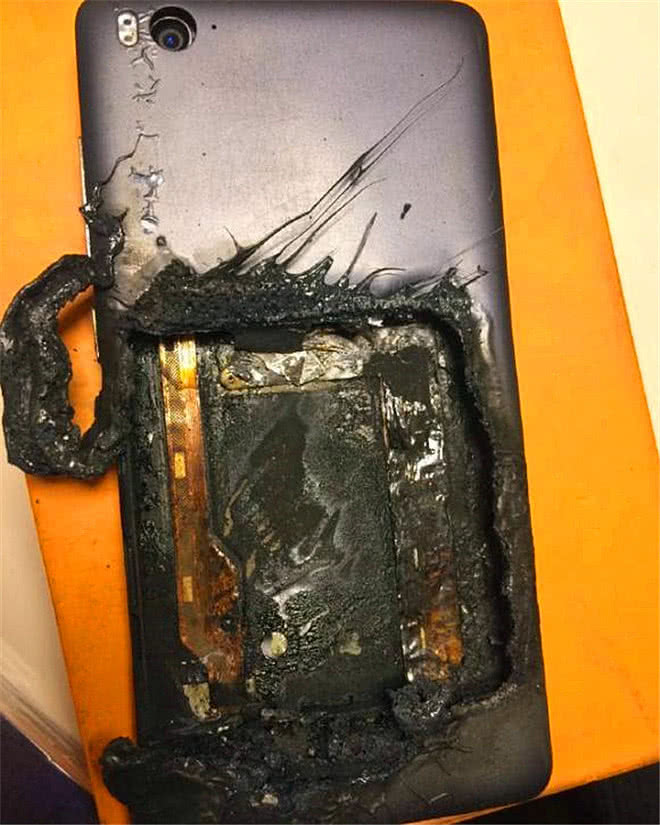 手机电池爆炸原因