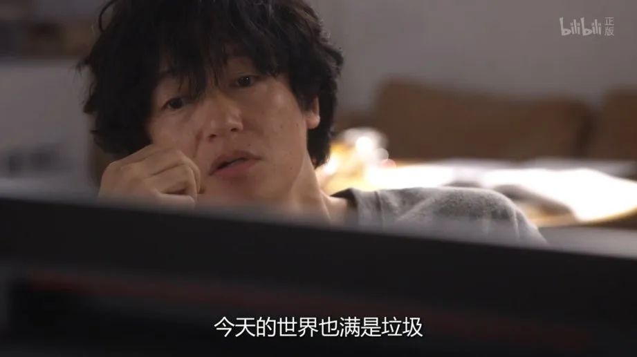 真正的时髦男女，活在30年前的国产剧里