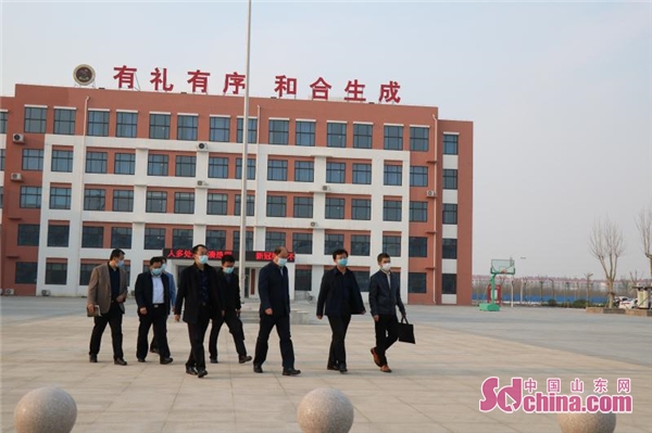 滨州沾化区副区长李宝玉到富源中心学校督查疫情防控