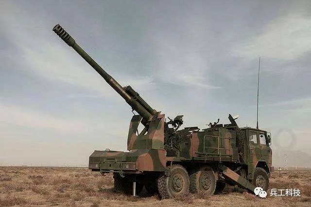 外媒关注解放军列装最新型155毫米卡车炮细节曝光,三分钟就能撤出战斗