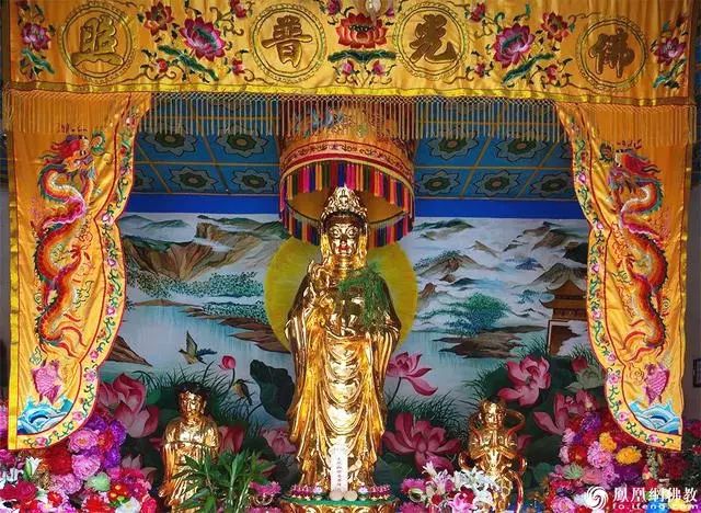 哈尔滨极乐寺观世音菩萨.