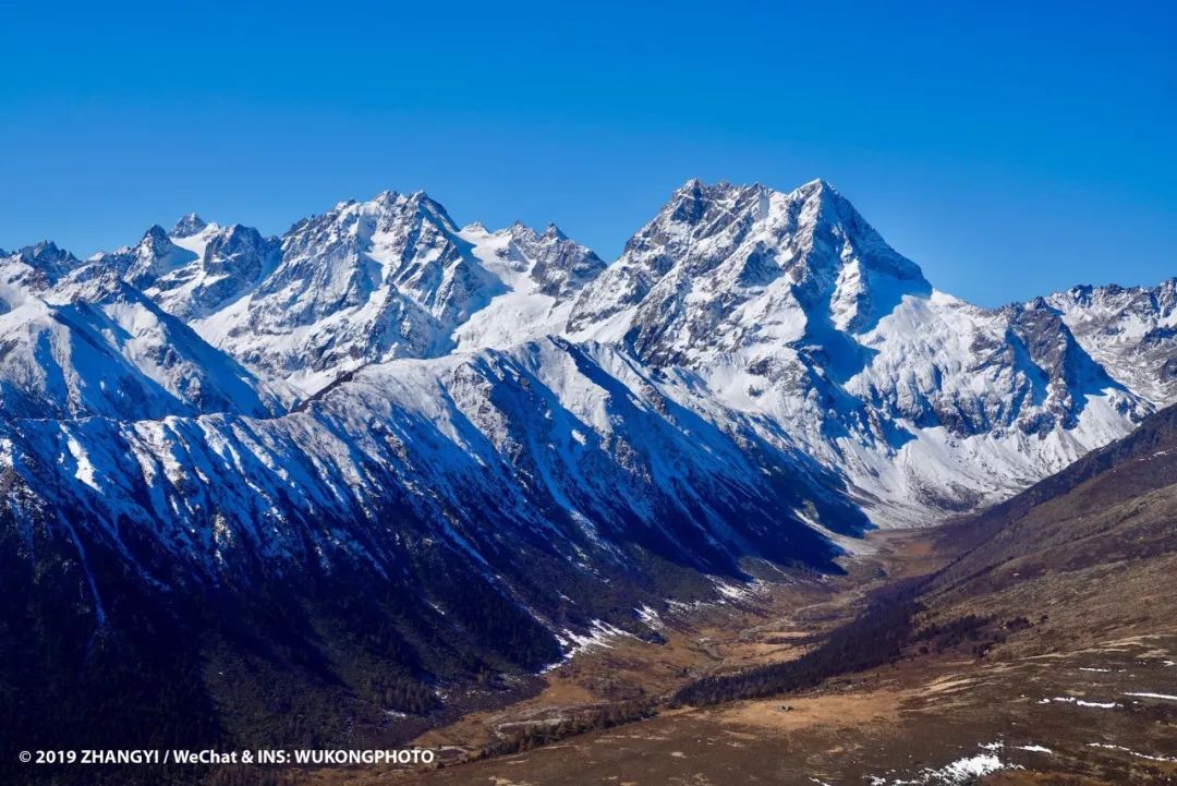 扎拉雀尼 ▲ 从地平线上一个小三角到越来越近的梅里雪山主峰卡瓦格博