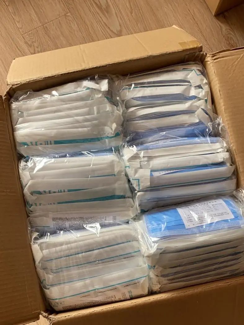 逆行四十日，香港摄记的武汉故事