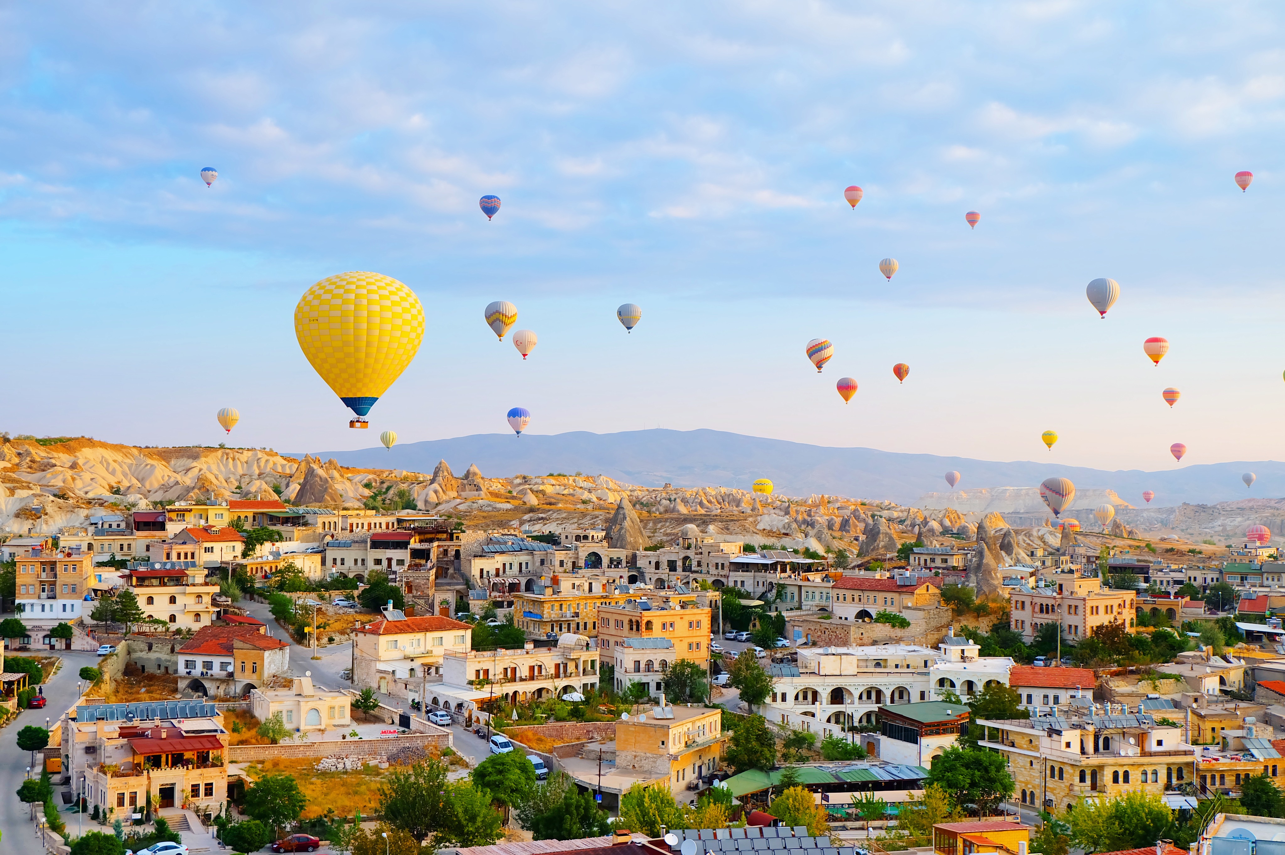卡帕多奇亚,坐热气球和太阳一起升起,才知道土耳其到底有多浪漫