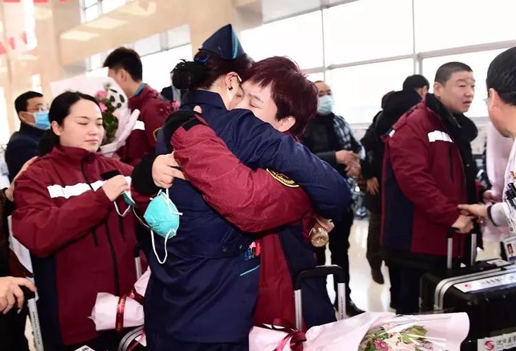 送上您的祝福，为千里驰援的他们祈愿