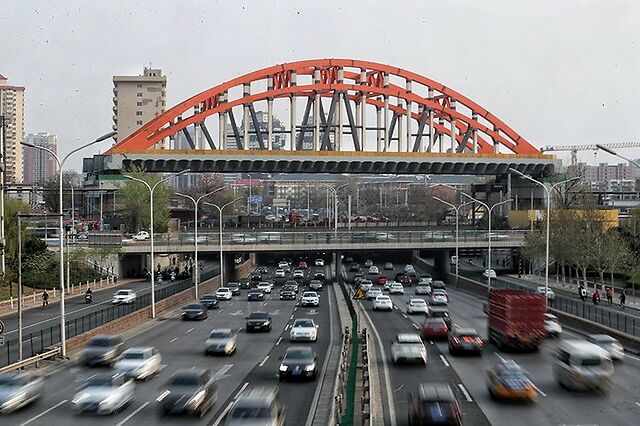 丰台特大桥成功跨越京沪铁路和西四环|组图