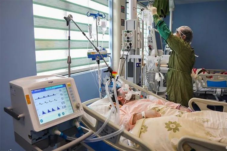 重灾区韩国,现在成了学习榜样