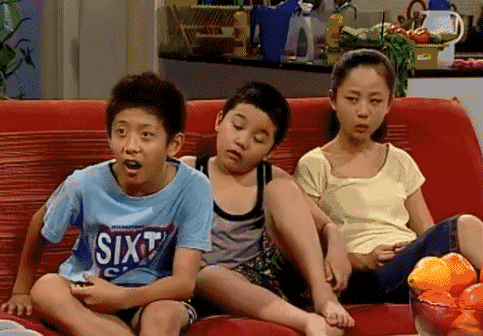 妈妈跪求10岁女儿原谅:二胎家庭,真的应该