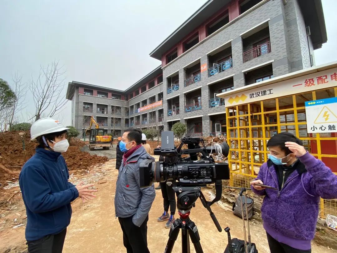 逆行四十日，香港摄记的武汉故事