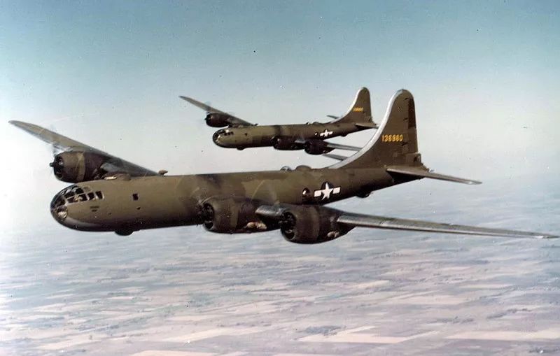 b-29"超级堡垒"轰炸机征战日本背后的故事