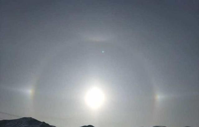 青海玉树出现幻日现象“三个太阳”同空