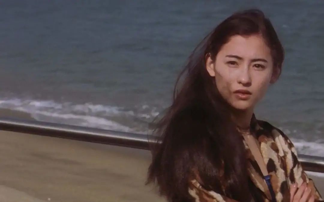 1999年电影《喜剧之王》柳飘飘(张柏芝 饰)剧照