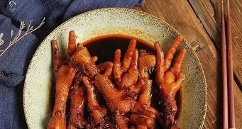 教你秘制卤鸡脚,鸡脚好吃入味有诀窍,再多一盘也不够吃