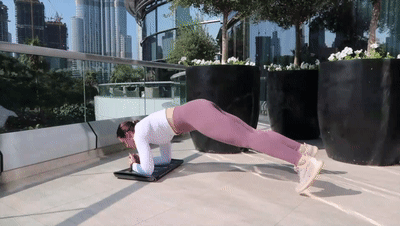 9个女生腹部训练动作,快速虐出马甲线