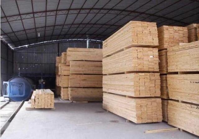 出口方面,由于世界范围,特别是我们木材加工产品主要的出口市场,包括