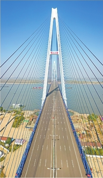 武汉青山长江大桥全面建成 目标:年内通车