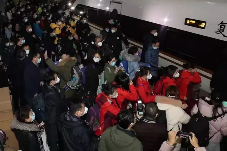 送上您的祝福，为千里驰援的他们祈愿