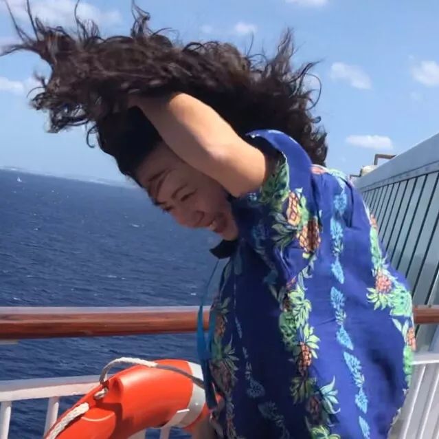 度三:作为同样也是羊毛卷的我给大家一个建议,羊毛卷女孩儿洗完头发