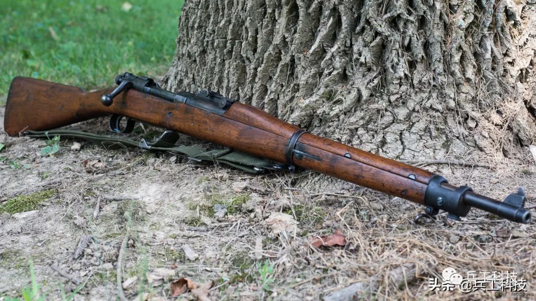 为何美国在二战时仍然大量装备m1903"春田"步枪?