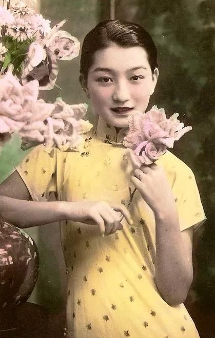 民国摄影天才:活了24岁,给世人留下《中国电影女明星写真集》