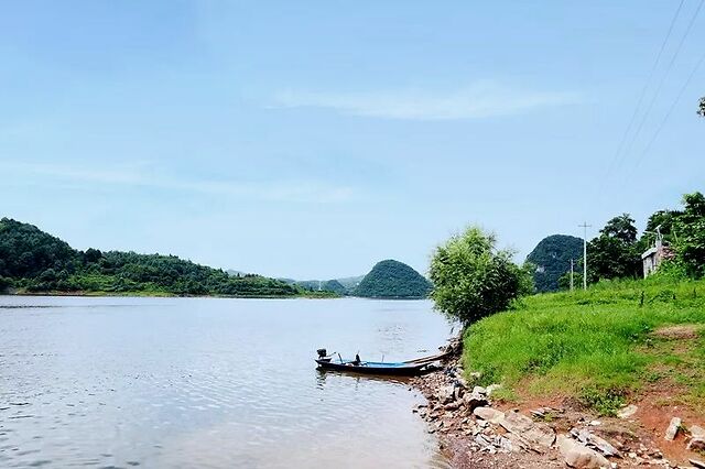 童婧 /摄 详细地址:观山湖区朱昌镇和百花湖乡之间 交通路线:大家可以