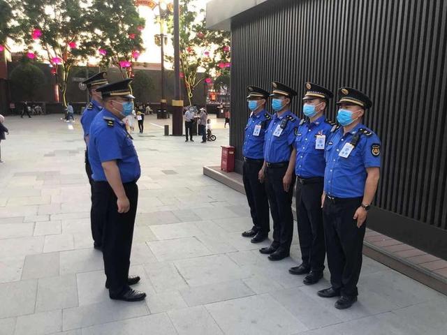 曲江新区城管执法局扎实做好五一小长假期间市容环境