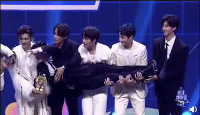 392_226 gif 动态图 动图