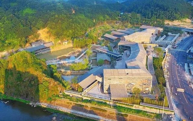 临安博物馆是反映临安本地区历史文化的地方性中型综合博物馆,兼有