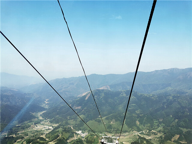 广东第一险峰金子山缆车安装调试完毕即将进入运营,8分钟到峰顶