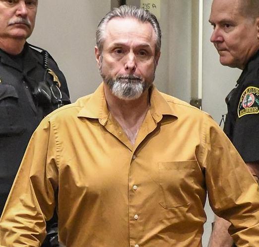 美国男子为骗保先后杀死妻儿又为继任妻子买了保险