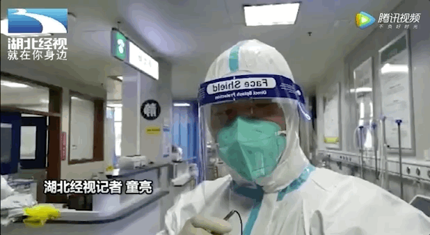 进入武汉，中国记者冒死记录珍贵画面