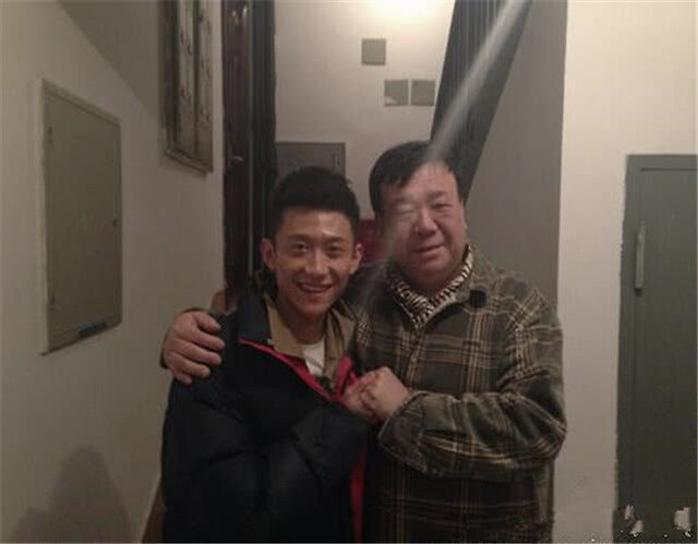 演过张一山"爸爸"的四位大佬,个个都把他当亲儿子,是有原因的