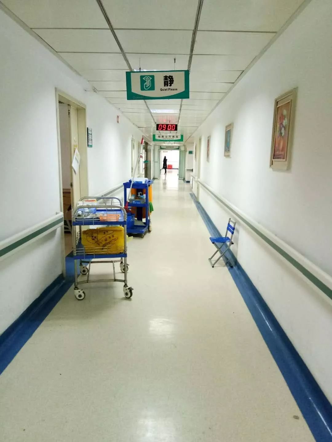 武汉协和医院的病房走廊
