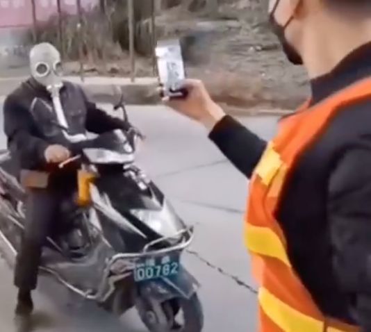 疫情时期开工营业：店老板的智慧真绝了