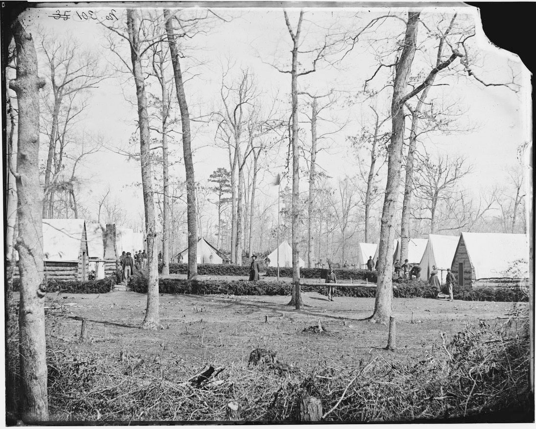 传染病上战场，比炮弹更凶猛 | 地球知识局