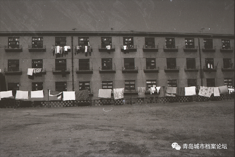 1964年,更名为青岛工艺美术学校.