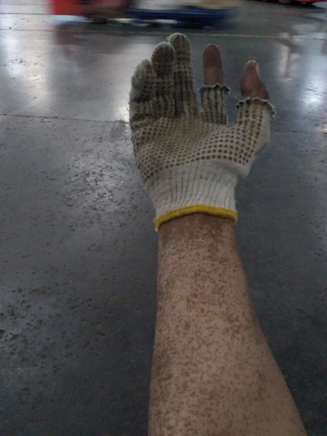 在快递公司上夜班的一年：感觉大脑在退化