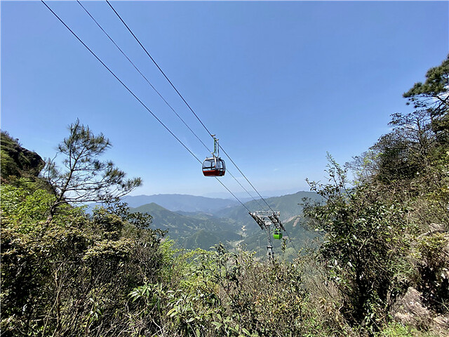 广东第一险峰金子山缆车安装调试完毕即将进入运营,8分钟到峰顶