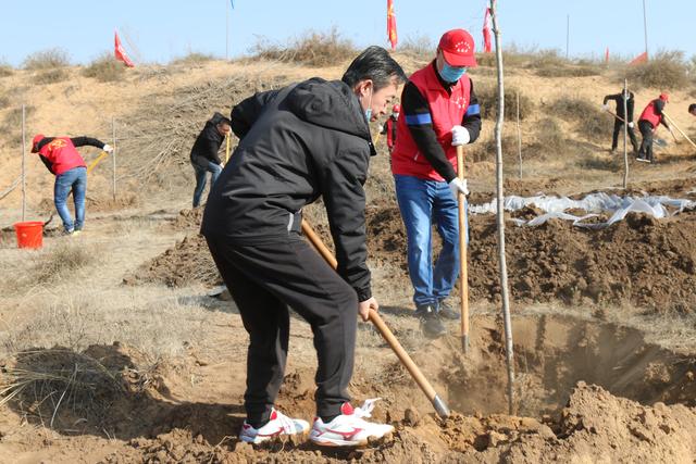 为了积极响应全市创建国家森林城市暨春季造林绿化动员大会的号召