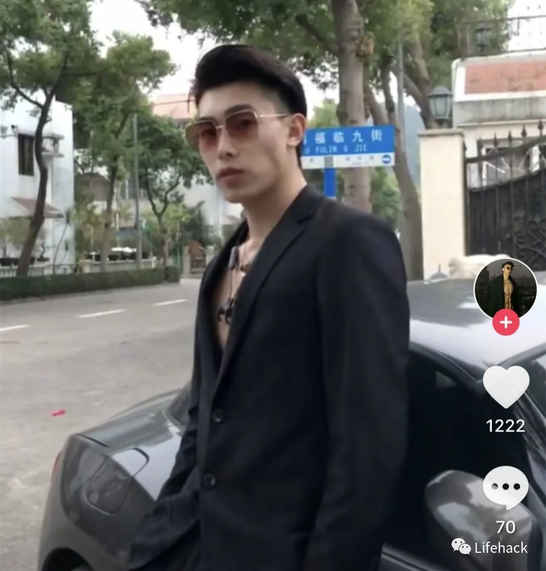 ▼ 小编平时没事时喜欢刷抖音 前两天主页给推荐了一位 撞脸邓伦的