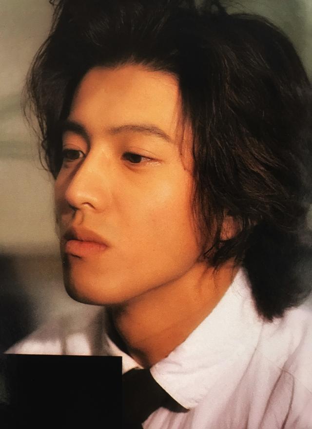 每说及日本娱乐圈当中的神颜,木村拓哉一定有姓名,他甚至曾被感慨是