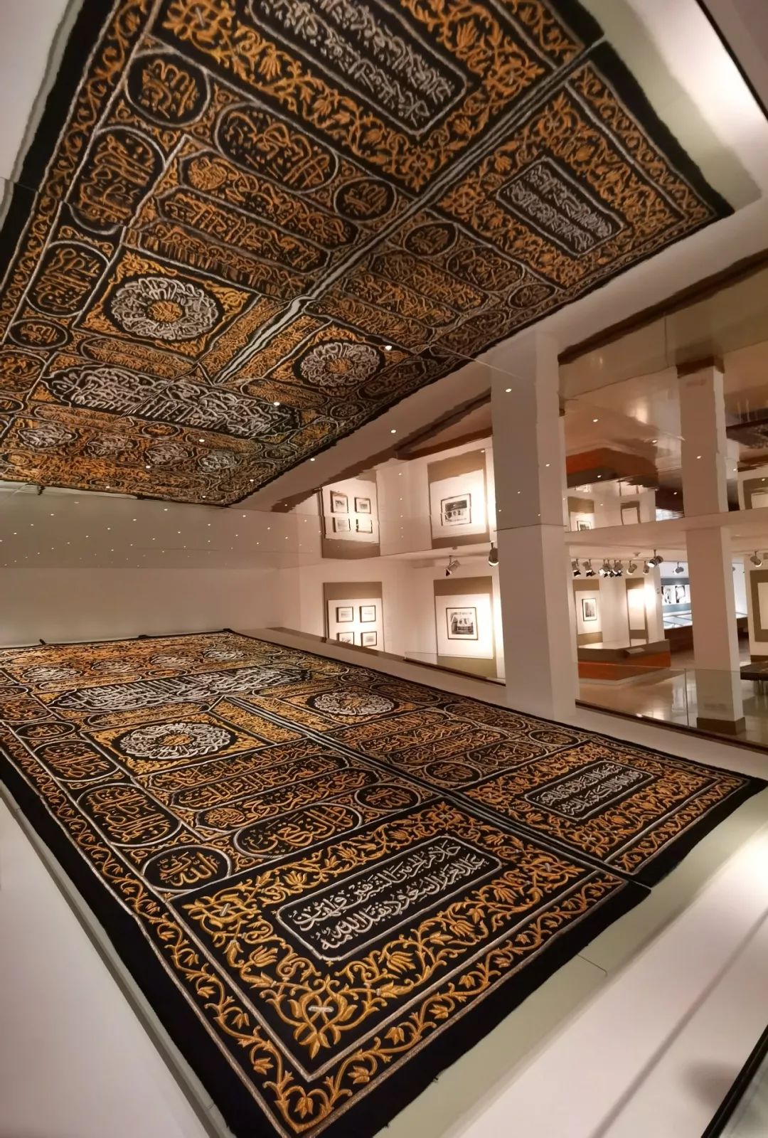 阿拉伯世界文化之都既有伊斯兰文化博物馆,也有网红雨屋,是矛盾还是