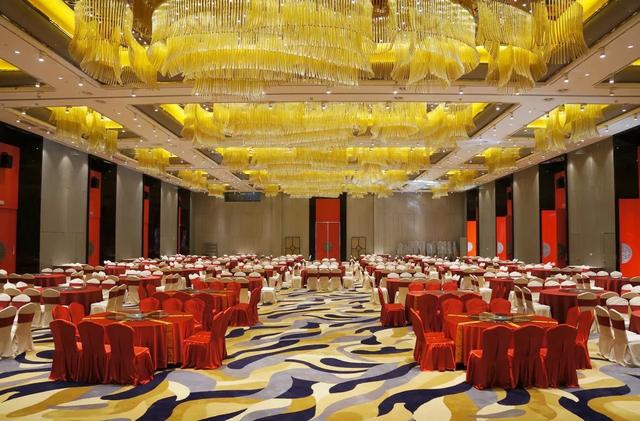 西安华清爱琴海国际温泉酒店千人宴会厅