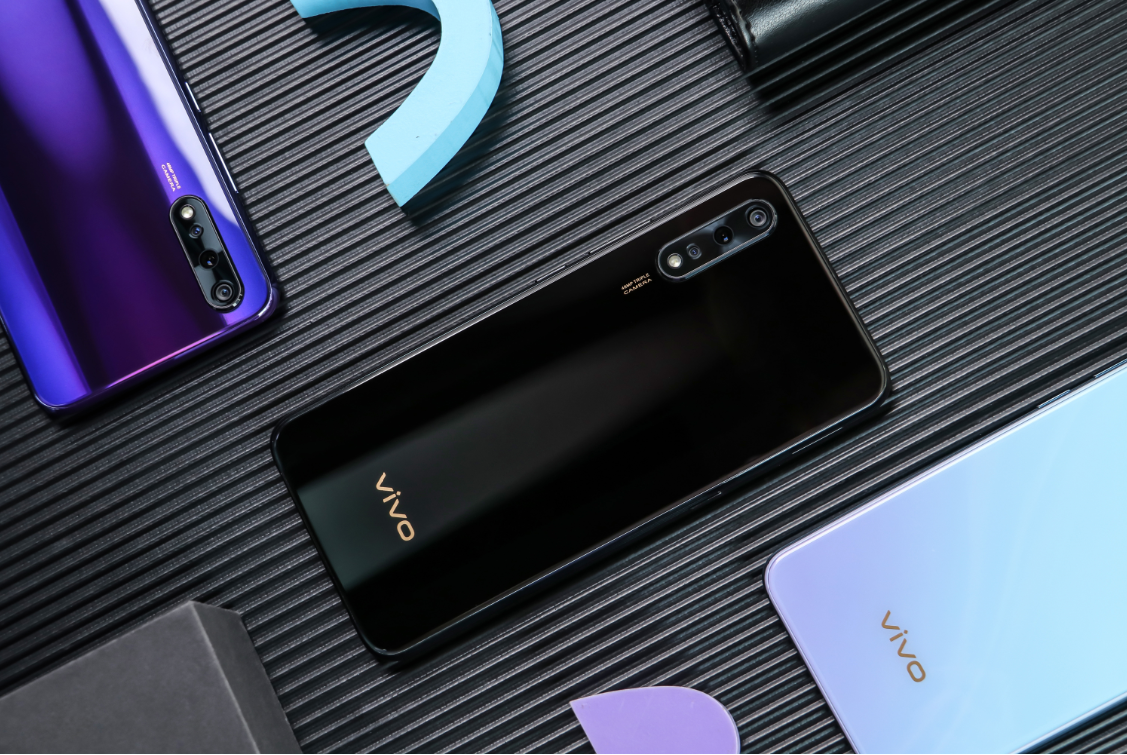 有续航没拍照?vivo z5系列,"一机"解决你的烦恼