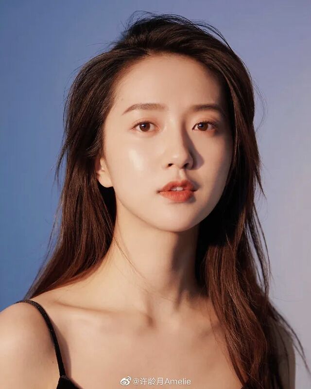 2012年,许龄月因获得  第61届环球小姐大赛中国区亚军 而出道,说起